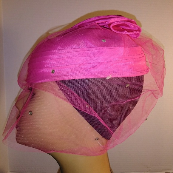 Hat - Picture 5 of 6